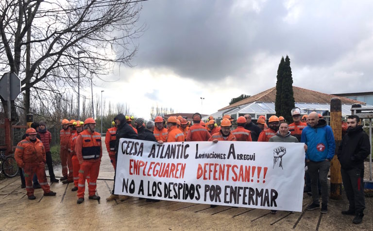 Laminaciones Arreguiko enpresa komiteak enplegua eta industria plan bat bermatzea exijitu du, kaleratze mehatxuen aurrean