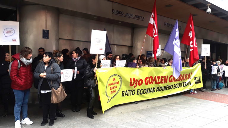 Arreta-ratio egokiak aldarrikatu ditugu helduen egoitzetarako, kalitatezko zerbitzua bermatu ahal izateko