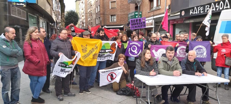 Greba Orokorrean izandako polizia gehiegikeriak salatu ditugu Basaurin