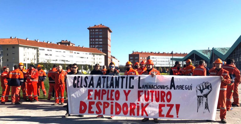 Laminaciones Arreguiko langileek mobilizazioa egin dute Lakuan, Eusko Jaurlaritzaren inplikazioa eskatuz