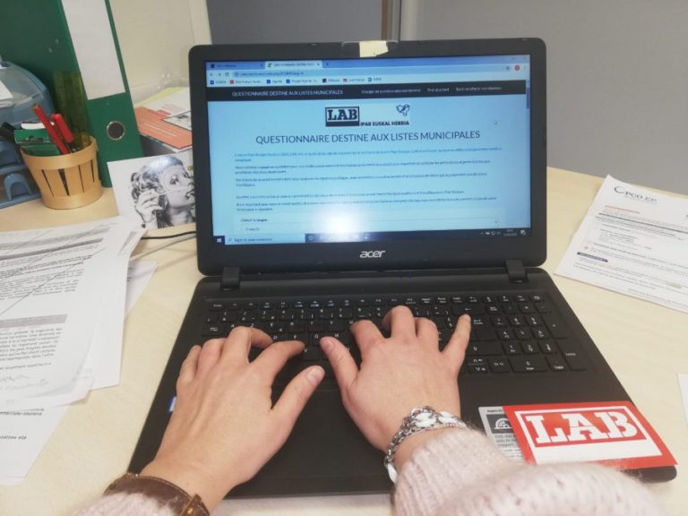 Ipar Euskal Herriko udal hauteskundeetako hautagaiei galdetegi bat helarazi diegu, herritarrek euren konpromisoen berri izateko