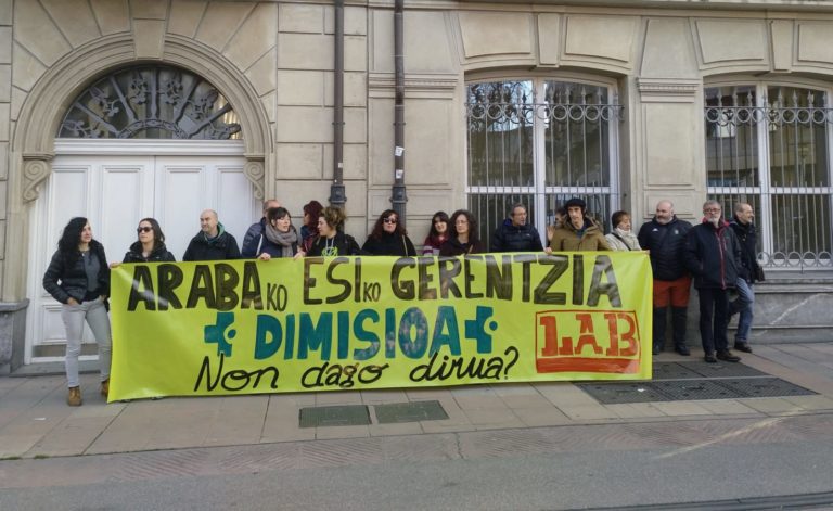 Erantzukizunak eskatu dizkiogu Nekane Murgari, Santiago ospitaleko iruzurra dela eta