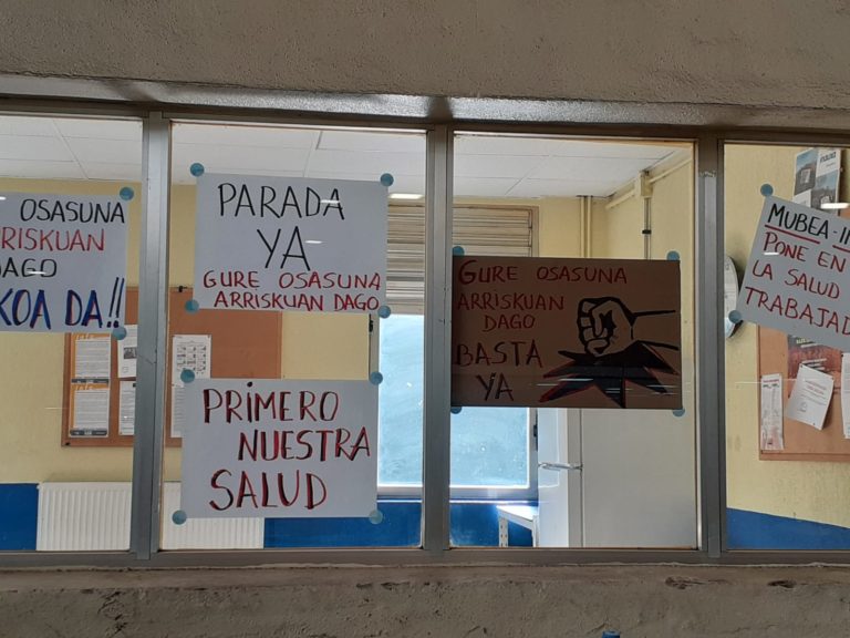 Salaketa jarri dugu Jaurlaritza eta Nafarroako Gobernuaren aurka, milaka langileen bizia eta osasuna arriskuan jartzeagatik