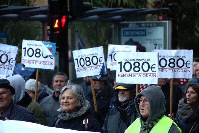 Pentsio sistema propioaren alde, azaroaren 30ean eta abenduaren 5ean kalera ateratzeko deia egiten dugu