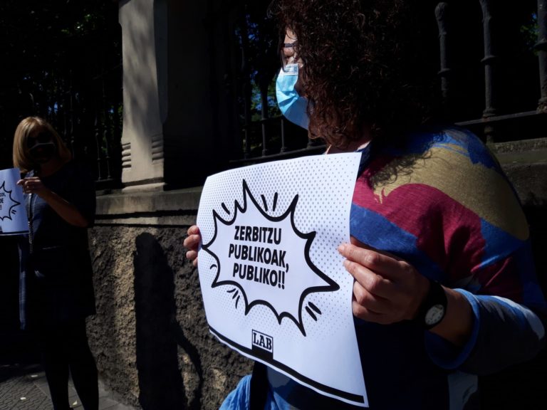 Aurrerapenak lortu ditugu Astigarragako etxez etxeko laguntzaren publifikazioan, lan baldintzen ekiparaziora hurbilduta