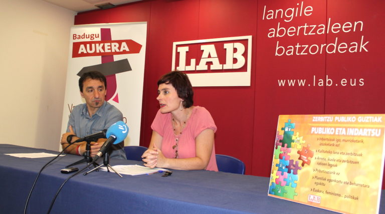 Zerbitzu publikoak indartzeko aldarria instituzioetara eraman behar dugu uztailaren 12an