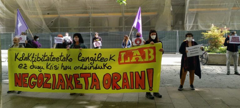 Jaurlaritzari eta Nafarroako Gobernuari jangela eta eskola-garraioko langileen enpleguari eta lan-baldintzei eusteko bermea eskatzen diegu