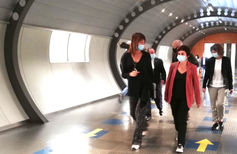 Gasteizko Gobernuak patronalaren tesiak defenda ez ditzala eskatu diogu Idoia Mendiari