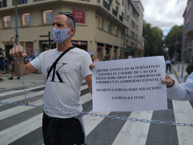 Hemos hecho varias aportaciones en Nafarroa a la proposición de ley contra la deslocalización para reforzar su espíritu y para que tenga en cuenta a trabajadores y trabajadoras subcontratadas