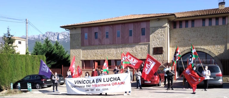 Arabako ardogintza sektorean benetako negoziazioa eta bidezko hitzarmen duina eskatzeko mobilizatu gara