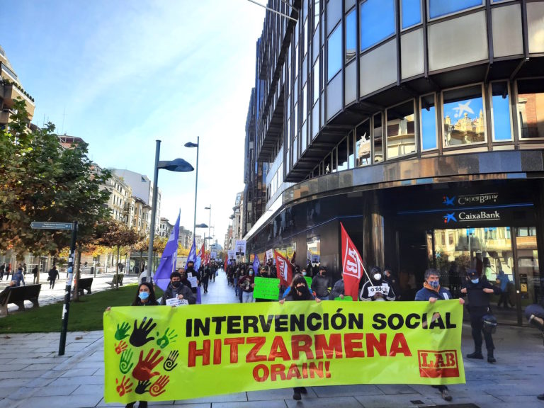 Trabajadoras de Intervención Social de Navarra realizan paros y movilizaciones para denunciar el bloqueo de las negociaciones del primer convenio sectorial