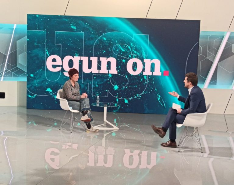 Osakidetzako mahai sektorialean gertatutakoak Jaurlaritzaren negoziaziorako borondate falta erakusten duela adierazi du Garbiñe Aranburuk