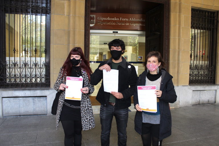 Errotiko aldaketak eskatu ditugu fiskalitatean, bizitza lehenesteko