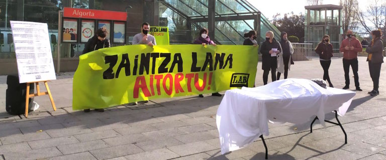 Zaintza lanak aitortzea eskatzeko mobilizazioak egin ditugu Bilbon eta Algortan