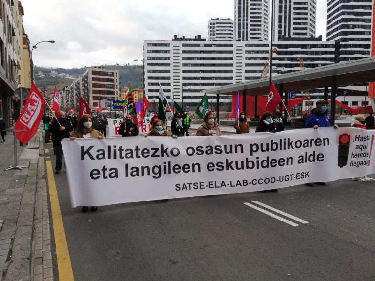 Hemos exigido en Bilbo, Gasteiz y Donostia soluciones ante los problemas estructurales en la sanidad pública