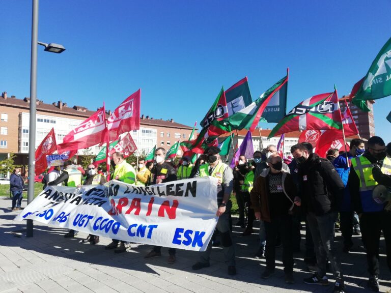 «No sirven ya las buenas palabras, la situación es insostenible, y el inicio de la vacunación tiene que ser inmediato»