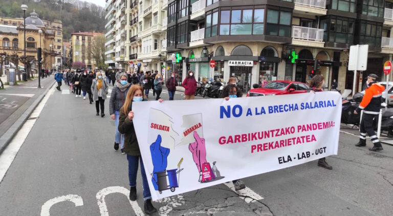 Las trabajadoras de limpieza de edificios y locales de Gipuzkoa se han movilizado contra la brecha salarial