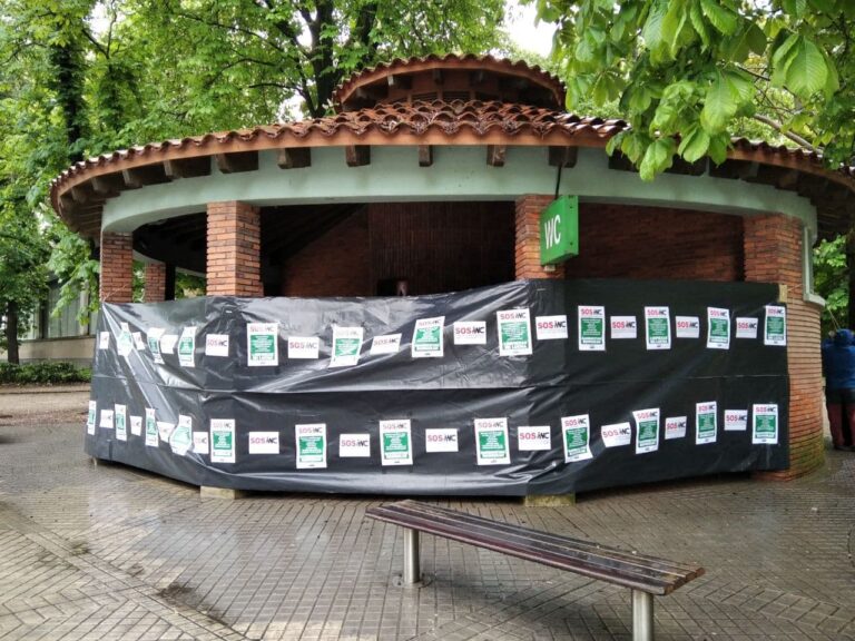 Celebramos que las trabajadoras de los baños públicos de Iruñea hayan ganado el pulso a Na+, aunque alertamos de que persiste la amenaza sobre los de Paseo Sarasate #LortuDugu