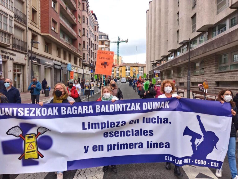 Las trabajadoras de limpieza de Osakidetza se han vuelto a movilizar en defensa de unas condiciones laborales dignas