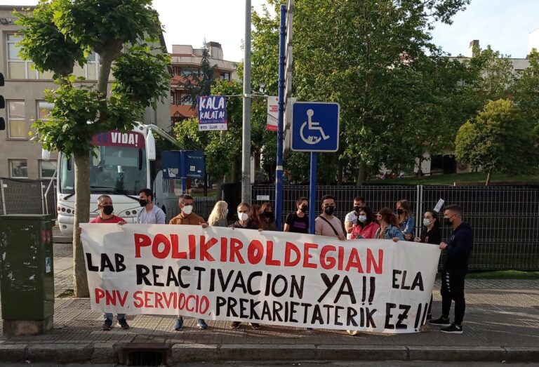 El PNV de Sopela quiere perpetuar la precariedad laboral en el polideportivo