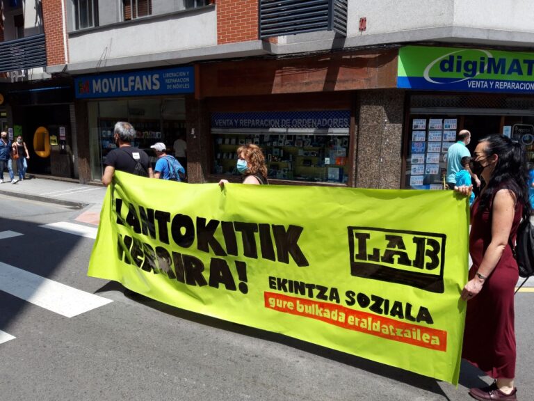 Hemos garantizado un paso seguro entre Irun y Hendaia para algunas personas migrantes en una de las primeras acciones de la Comunidad de Acción Social