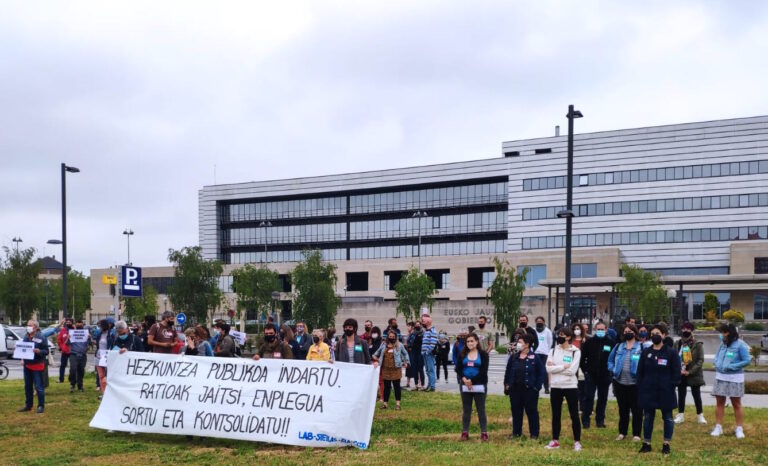 Hemos pedido al Departamento de Educación de la CAV que rebaje las ratios y cree y consolide el empleo en todos los sectores de la educación pública