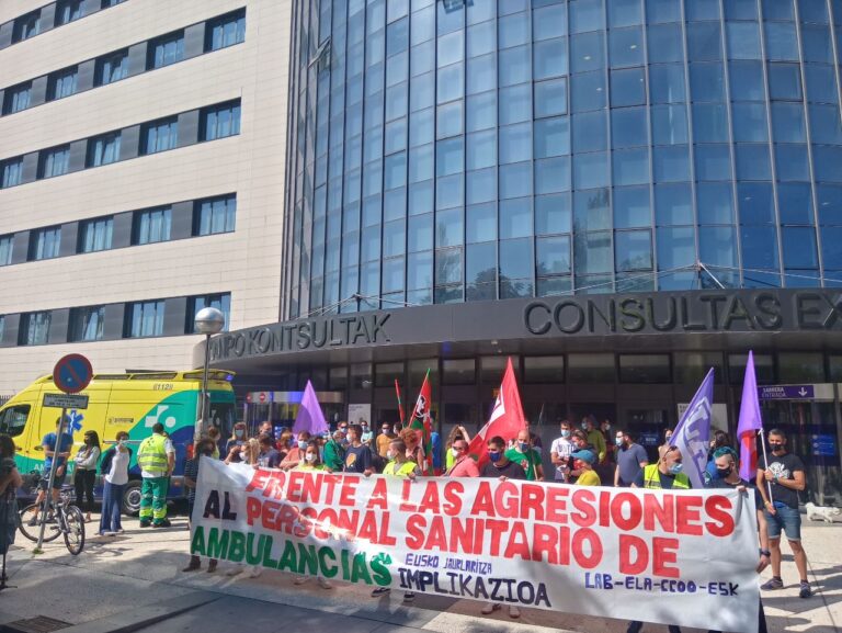 Frente a las agresiones del personal sanitario, el comité de empresa de Ambulancias La Pau-Araba exige implicación al Gobierno Vasco