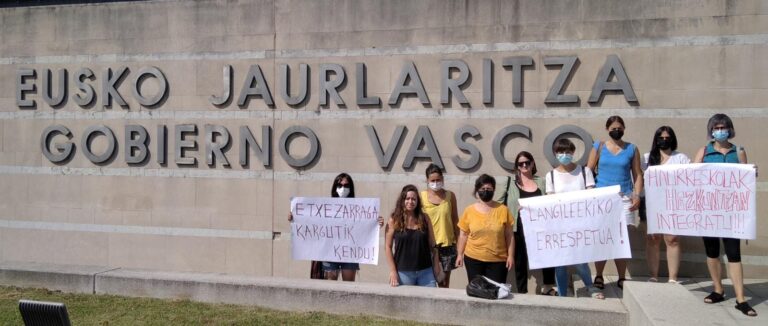 Nos reafirmamos en la petición de destituir a Zorione Etxezarraga, gerente del Consorcio Haurreskolak