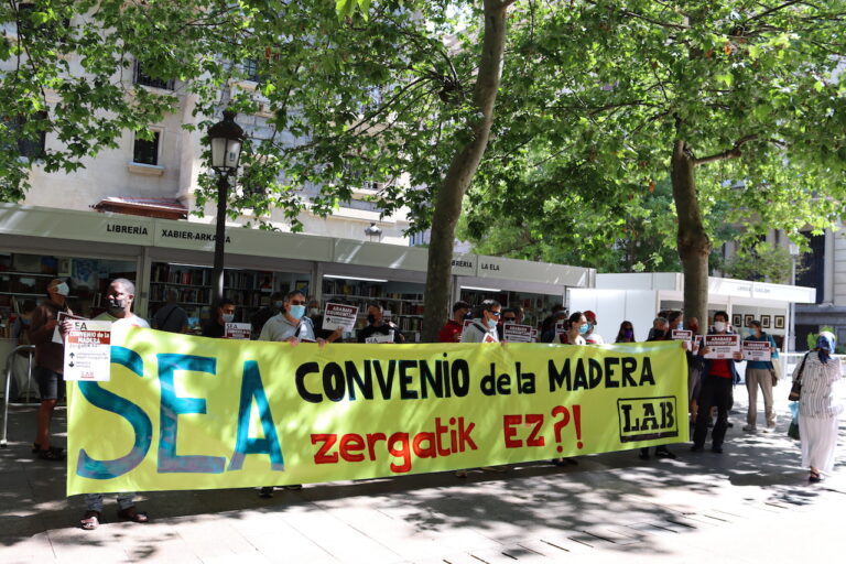 LAB-ek Arabako zurgintza industriaren hitzarmenaren aurre akordioa sinatu du
