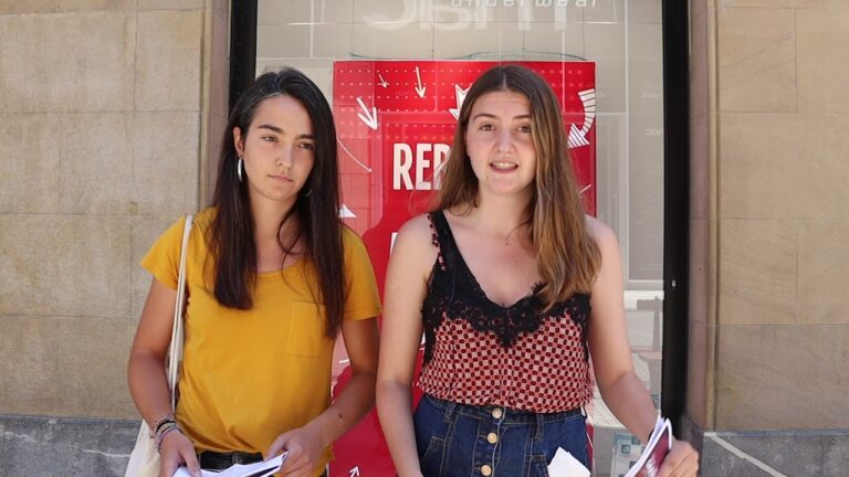 Donostiako San Martin merkatalgunearen inguruan banatu dugu Gazteontzako Lan Eskubideen Gida, gazte prekarizazioari aurre egiteko Ernai-rekin batera osatutako borrokarako tresna berria