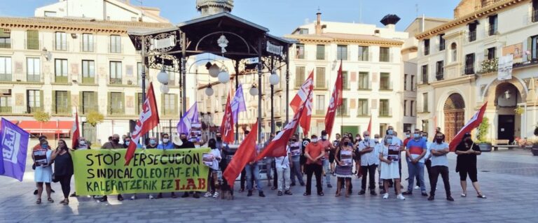 Nos hemos movilizado en Tutera para reclamar la readmisión de nuestro candidato en Oleofat