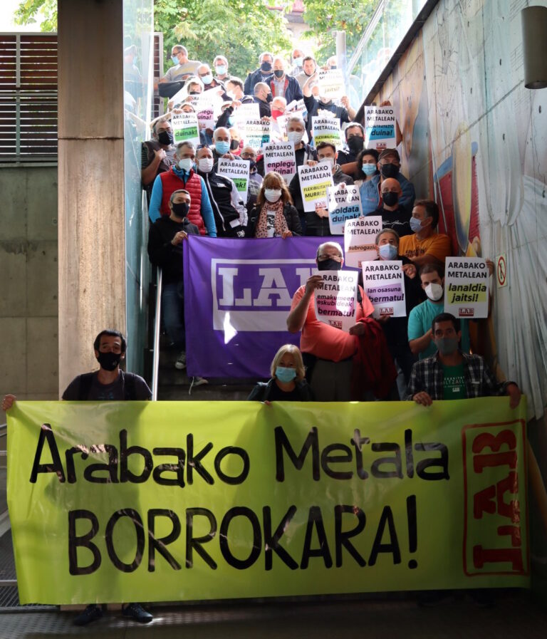 Indarkeria matxistaren aurrean jarduteko lehen protokoloa adostu dugu Arabako metalgintzako hitzarmeneko berdintasun batzordean