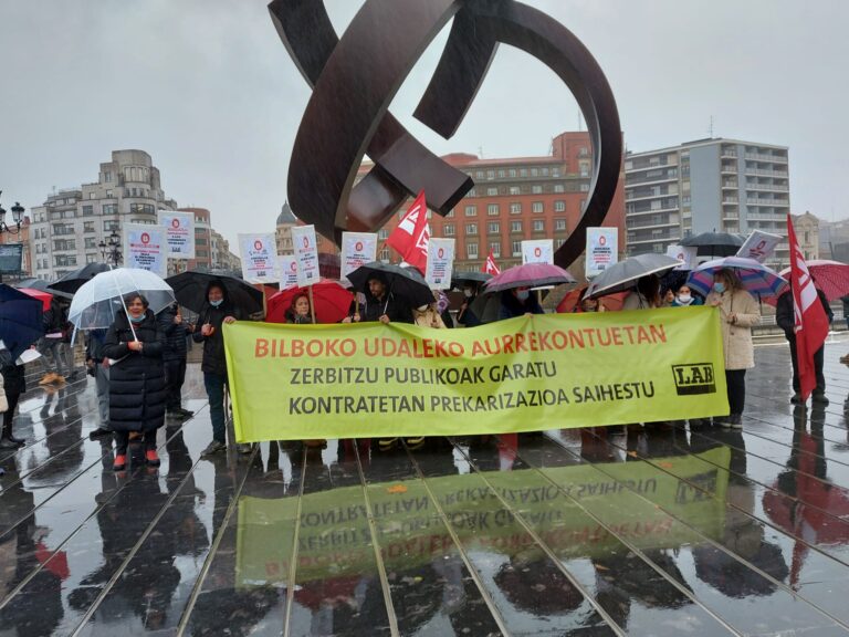 Hemos reclamado desarrollar los servicios públicos y evitar la precarización en las contratas en los presupuestos del Ayuntamiento de Bilbo