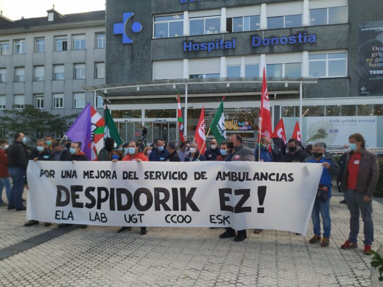 El Gobierno Vasco retira dos ambulancias más y despide a otras 20 trabajadoras y trabajadores
