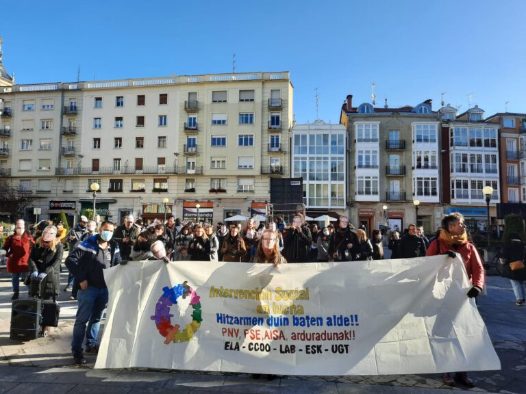 Cuarta semana de movilizaciones en el sector de intervención social de Araba