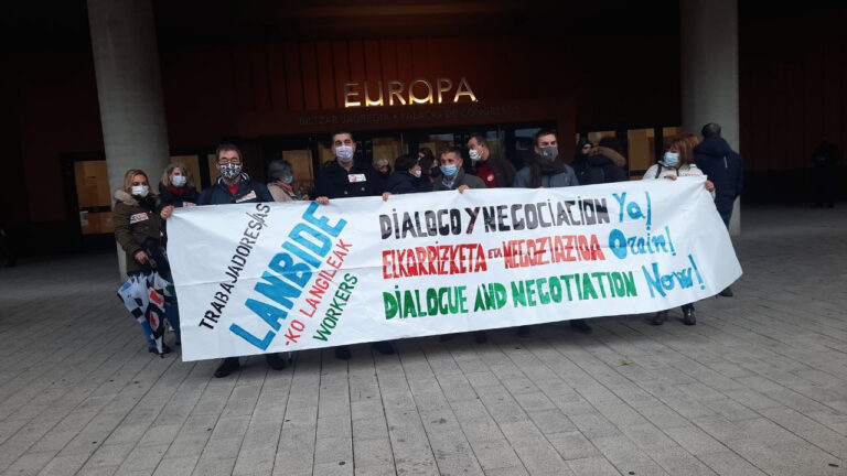 Hemos denunciado el recorte de servicios presenciales en una oficina de Lanbide