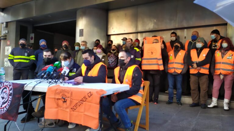 Trabajadoras y trabajadores imputados reclaman que luchar por condiciones laborales dignas no es delito