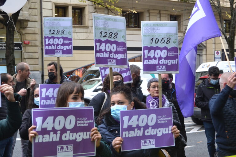 Es el momento de establecer un salario mínimo de 1.400 euros en Hego Euskal Herria