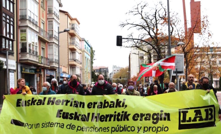 Hacemos un llamamiento a las y los trabajadores a sumarse y participar en las movilizaciones convocadas por el Movimiento de Pensionistas de Euskal Herria para el sábado en Bilbo, Iruñea y Lizarra