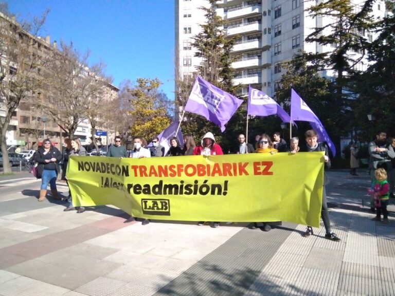 Hemos denunciado el despido de una persona trabajadora por iniciar la transición de sexo-género y hemos reivindicado centros de trabajo libres de transfobia