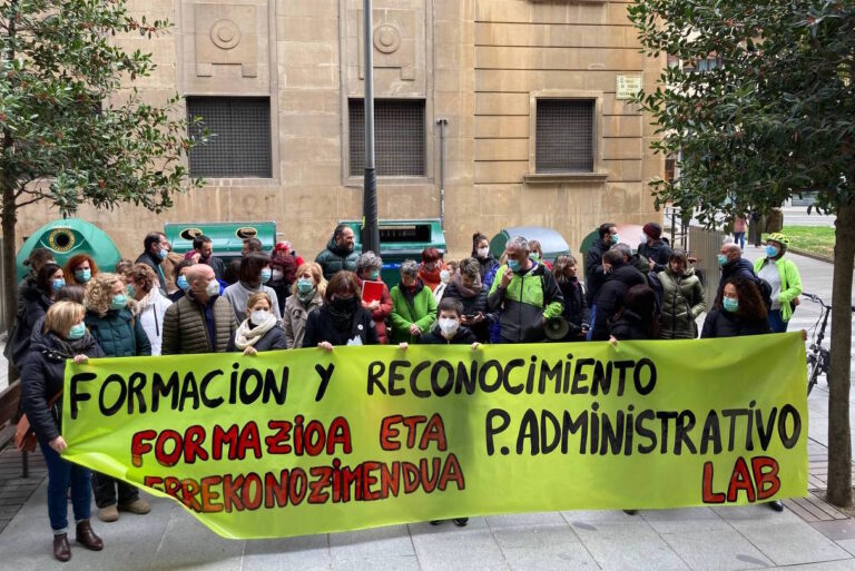 Hemos exigido reconocimiento y formación del personal administrativo de Osasunbidea