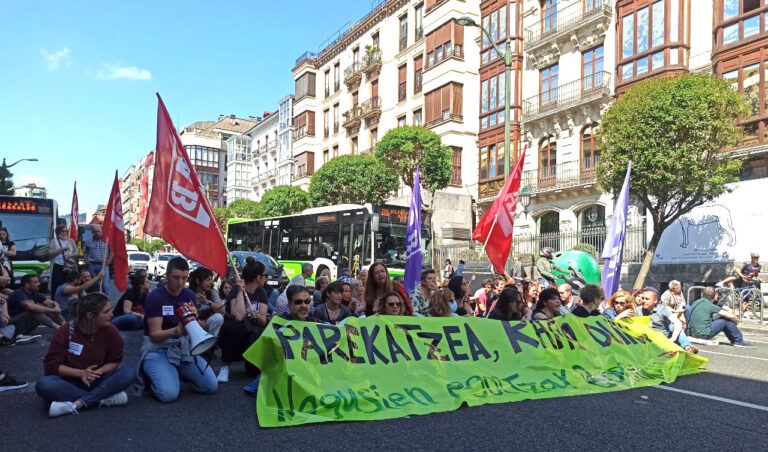Hemos señalado, en la cuarta jornada de huelga de las residencias de mayores de Bizkaia, que llega el momento de reforzar el conflicto