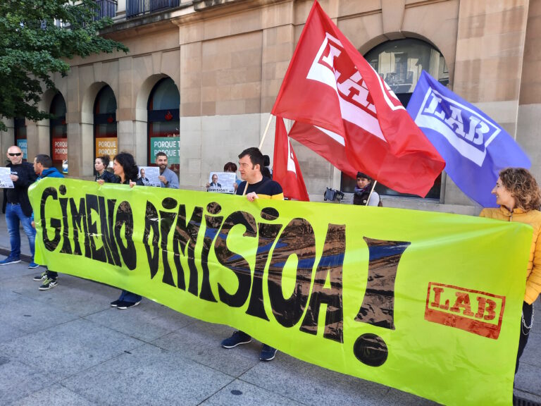Hemos pedido en Iruñea la dimisión del consejero Carlos Gimeno por su nefasta gestión de Educación