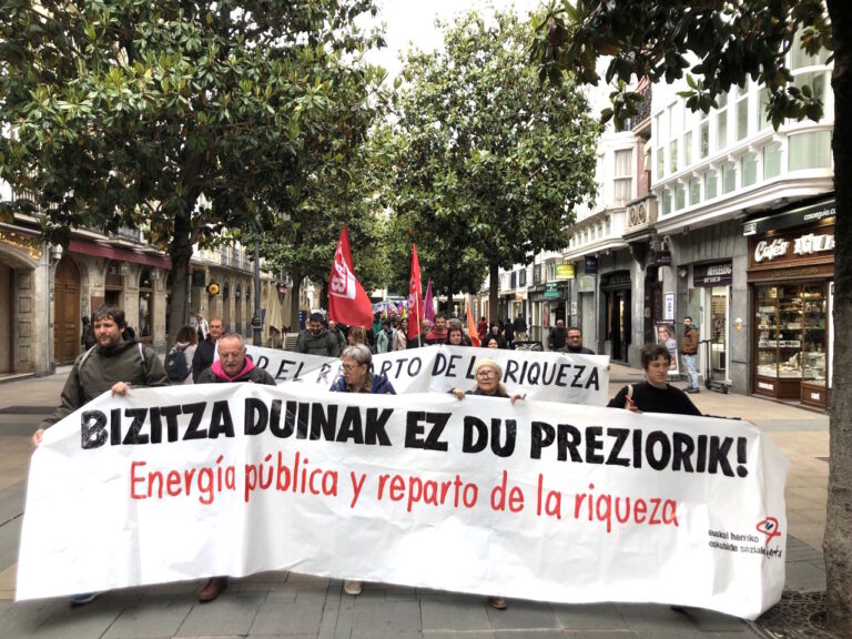 Reivindicamos la función social del modelo energético por encima del modelo privatizador impuesto y negociado entre imperios y capital