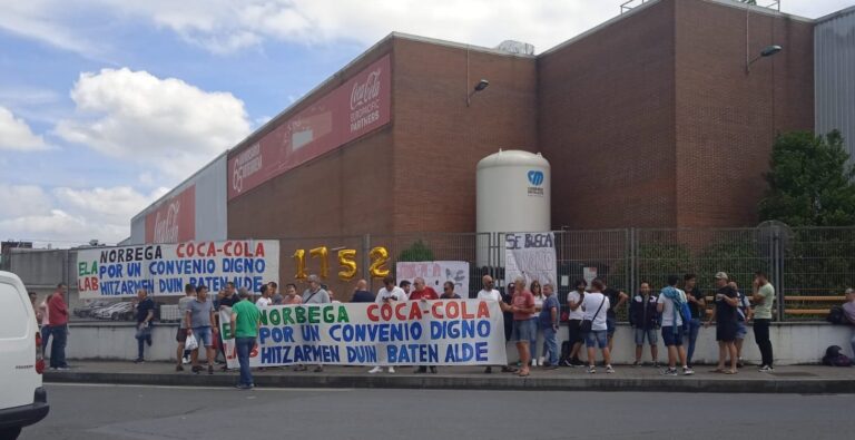 Hemos iniciado movilizaciones y paros en Norbega SL, ya que ésta no ofrece ninguna mejora en los condiciones salariales y laborales de la plantilla
