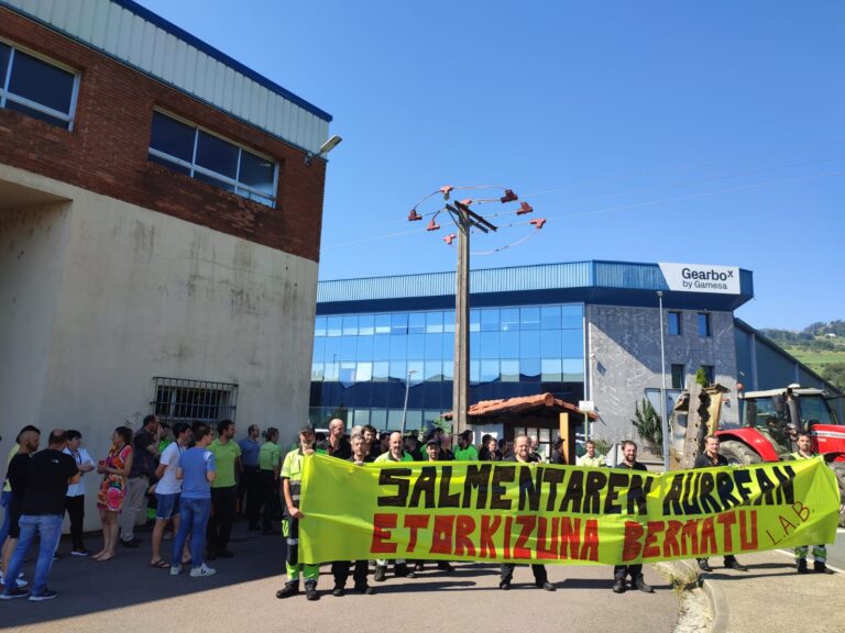 La plantilla de Siemens Gamesa de Asteasu inicia paros porque el futuro de la empresa y el de la división GET en la que está situada están en el aire