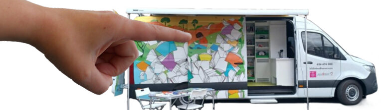 Otorgan a dedo las plazas del Bibliobús de Nafarroa