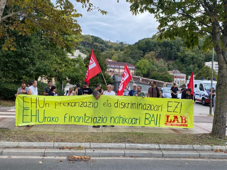 Ante la precarización y discriminación, hemos reclamado financiación suficiente para la UPV en el acto de apertura de curso
