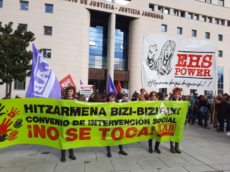 Las trabajadoras de Intervención Social de Nafarroa se movilizan con motivo del juicio sobre la impugnación para reivindicar que el convenio no se toca