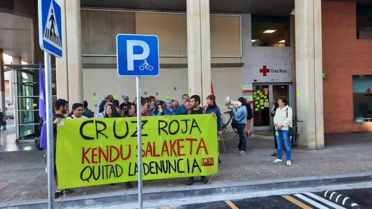 Nos hemos movilizado en Iruñea en vísperas del juicio sobre la impugnación al convenio de Intervención Social de Nafarroa